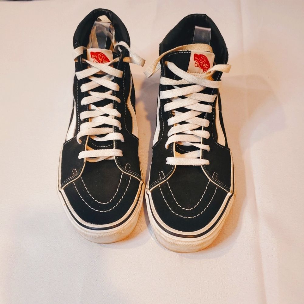 VANS High-top Skateboard Sneaker
